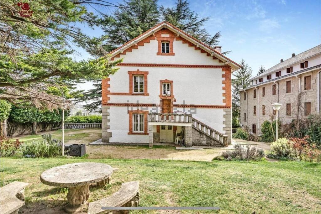 Acogedor Chalet En La Sierra Cercedilla Bagian luar foto